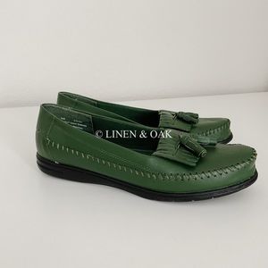 Dr. Scholl's Green Leather Tassel Loafers Size 9